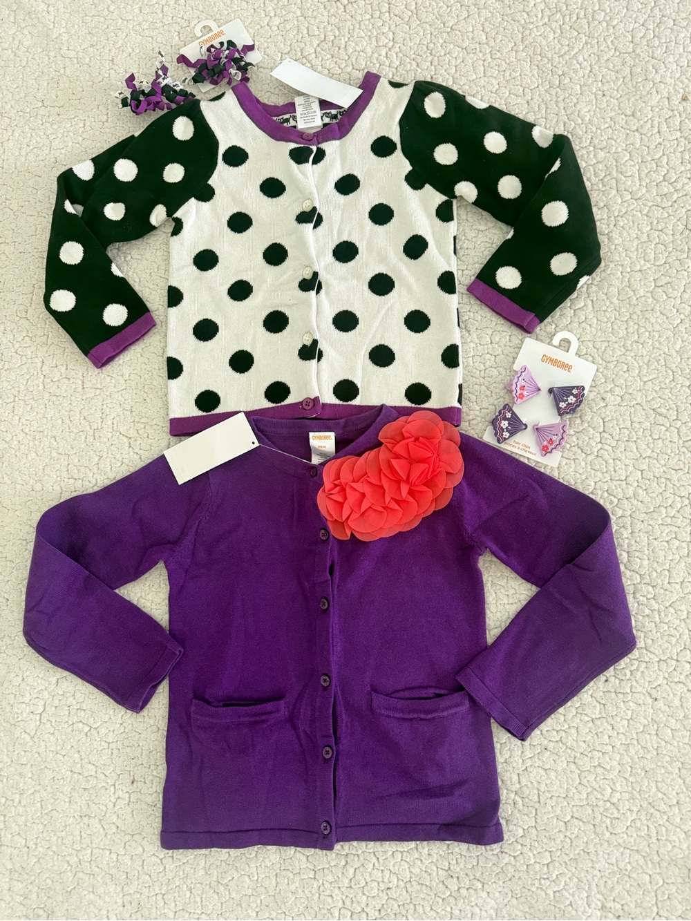 New girls Gymboree Sz 4 sweater, matching hair clips bundle